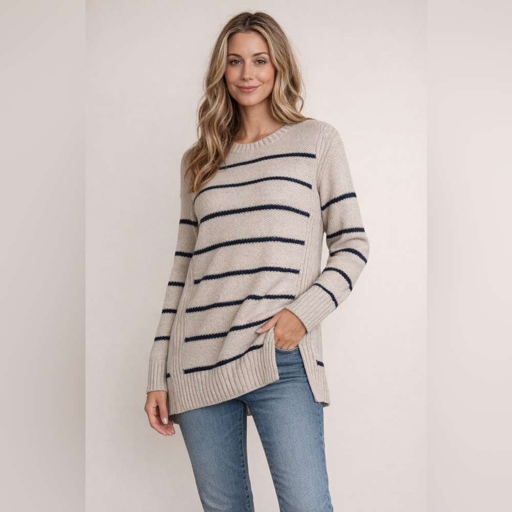 a.n.a Beige and Navy Striped Women's Sweater | L